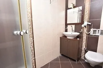 Uzun Apart Ayvalı